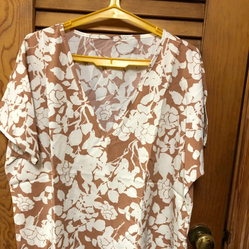 Floral Print V Neck Top, Elegant Short Sleeve Top For Spring & Summer,